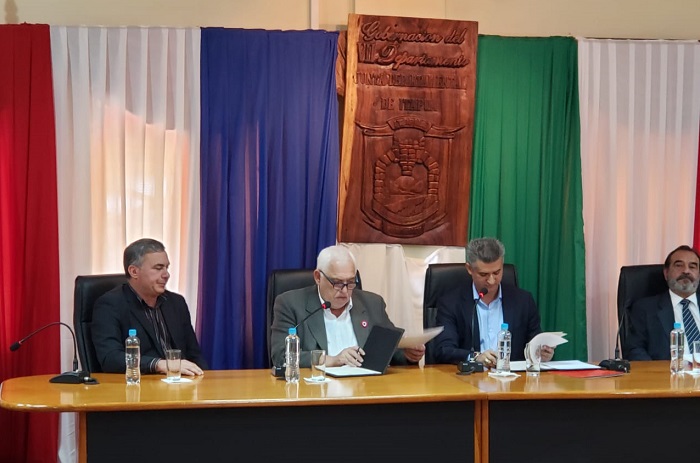 FIRMARON CONVENIO EL INCOOP Y LA GOBERNACIÓN DEL DEPARTAMENTO DE ITAPÚA convenio1